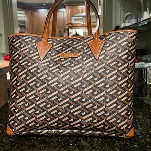 Barely used Versace La Greca Tote bag.